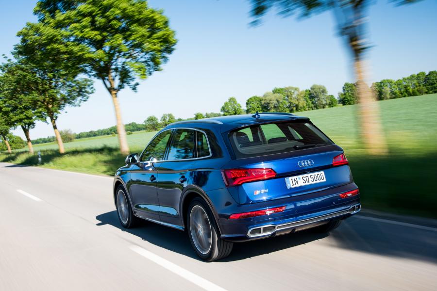  Audi SQ5 3.0 TFSI 2017 года  (WW) (фото 30 из 48)